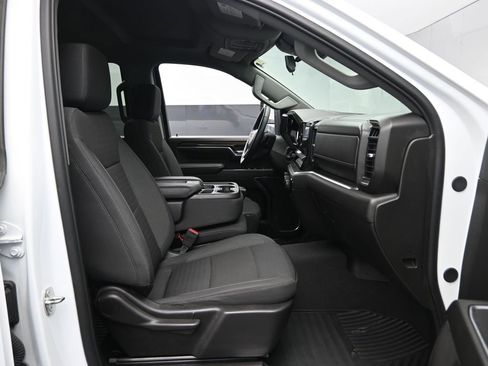 Used 2024 Chevrolet Silverado 2500 LT w/ Convenience Package image 30