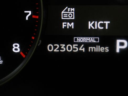 Used 2025 Mitsubishi Outlander ES image 19