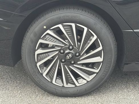New 2026 Hyundai Sonata Limited FWD image 19