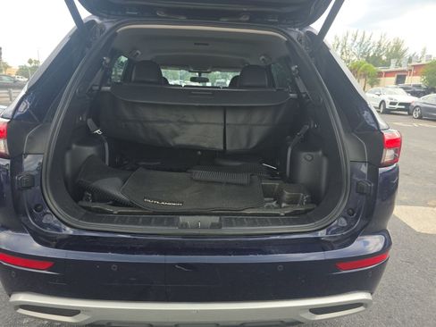 Used 2022 Mitsubishi Outlander SE FWD image 14