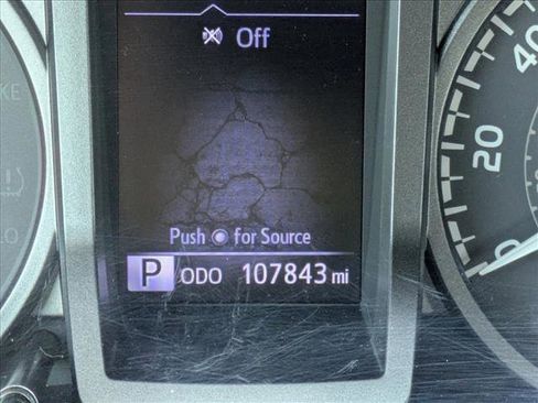 Used 2019 Toyota Tacoma TRD Off-Road image 12