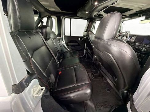 Used 2024 Jeep Wrangler Unlimited Rubicon AWD/4WD image 27