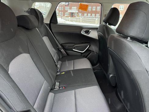 Used 2024 Kia Soul LX image 32