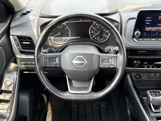 Used 2025 Nissan Rogue SV FWD image 24
