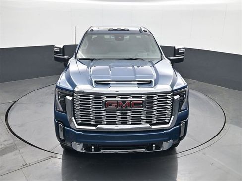 New 2026 GMC Sierra 3500 Denali w/ Denali Reserve Package image 14