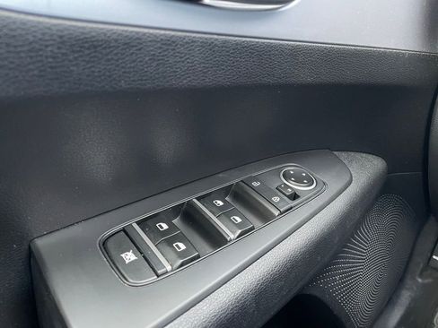 Used 2024 Kia Forte LXS FWD image 11