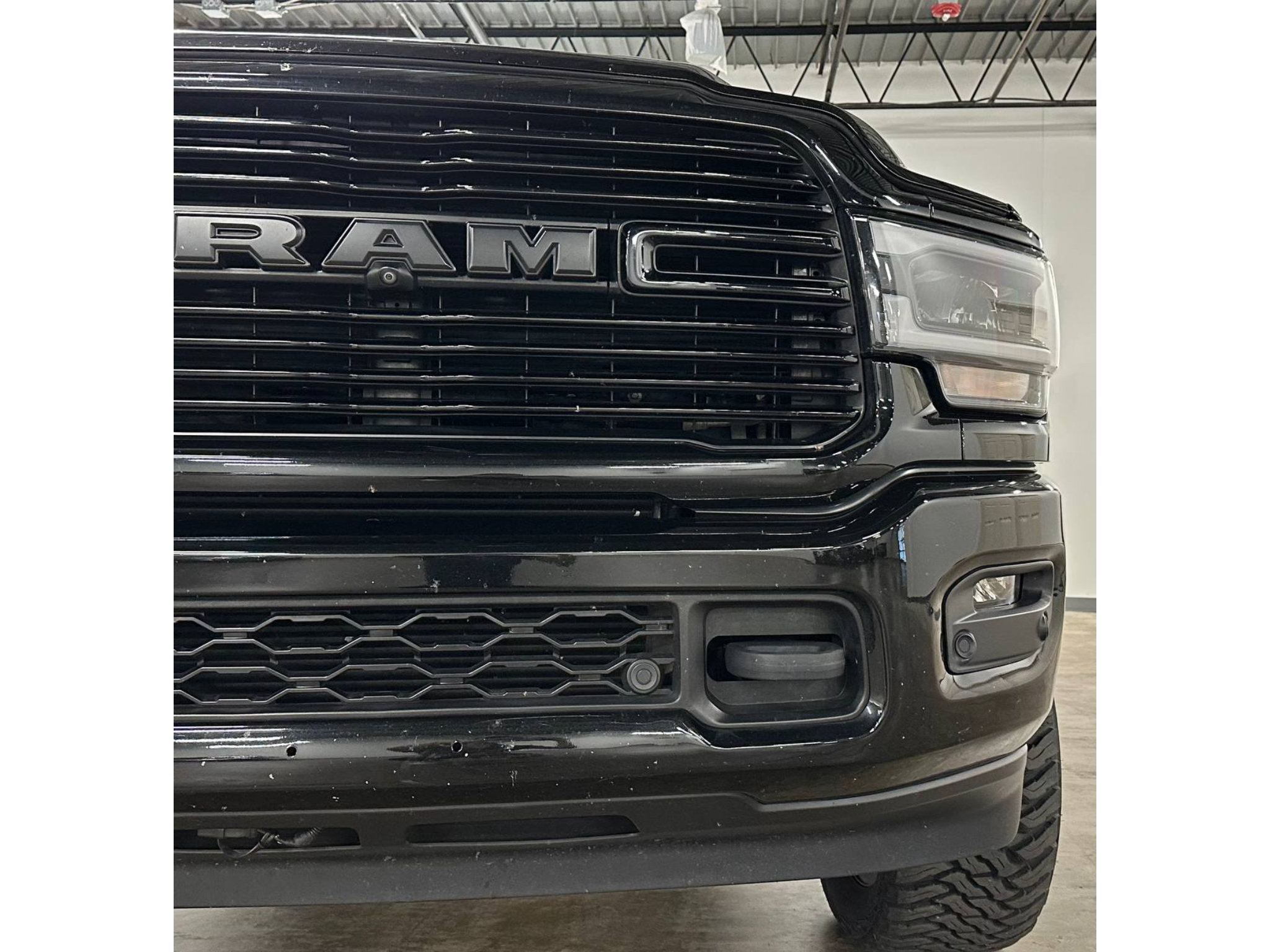 Used 2023 RAM 3500 Laramie AWD/4WD image 4