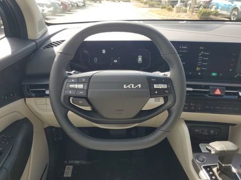 New 2026 Kia Sportage SX image 10