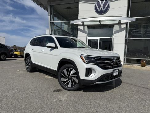 Used 2025 Volkswagen Atlas SEL image 1