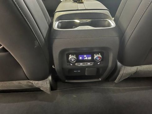 New 2026 GMC Acadia Elevation w/ Elevation Premium Package AWD/4WD image 24