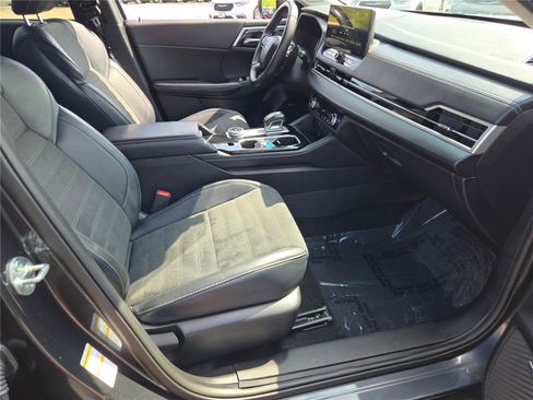 Used 2025 Mitsubishi Outlander SE AWD/4WD image 8