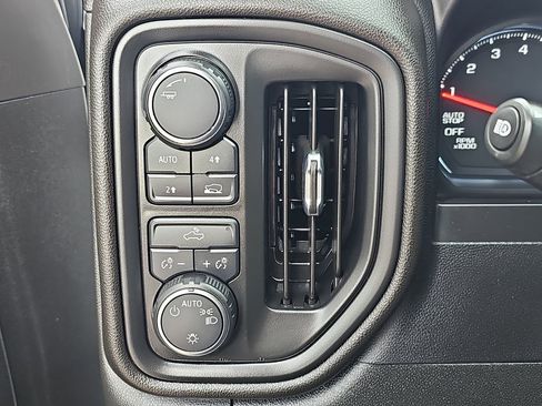 Used 2024 Chevrolet Silverado 1500 Custom image 26