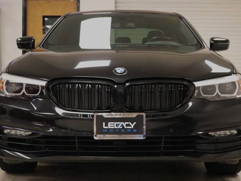 Used 2018 BMW 530i image 3