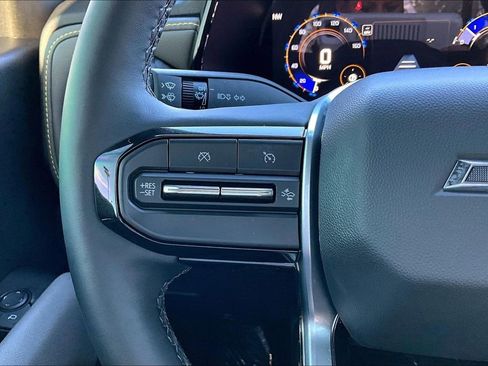 Used 2024 Chevrolet Colorado ZR2 w/ ZR2 Convenience Package III image 20