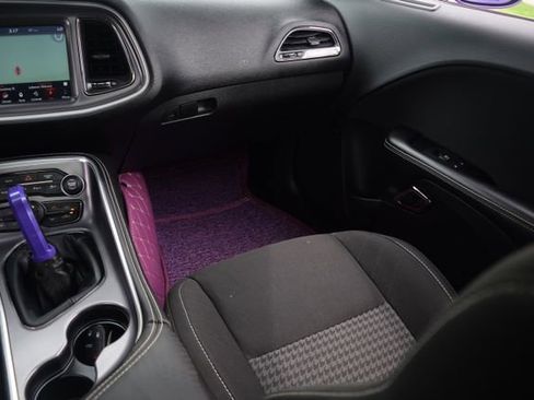 Used 2019 Dodge Challenger SRT Hellcat RWD image 12