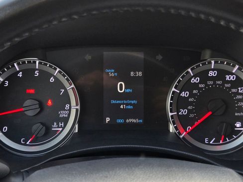 Used 2022 Toyota Highlander LE AWD/4WD image 21