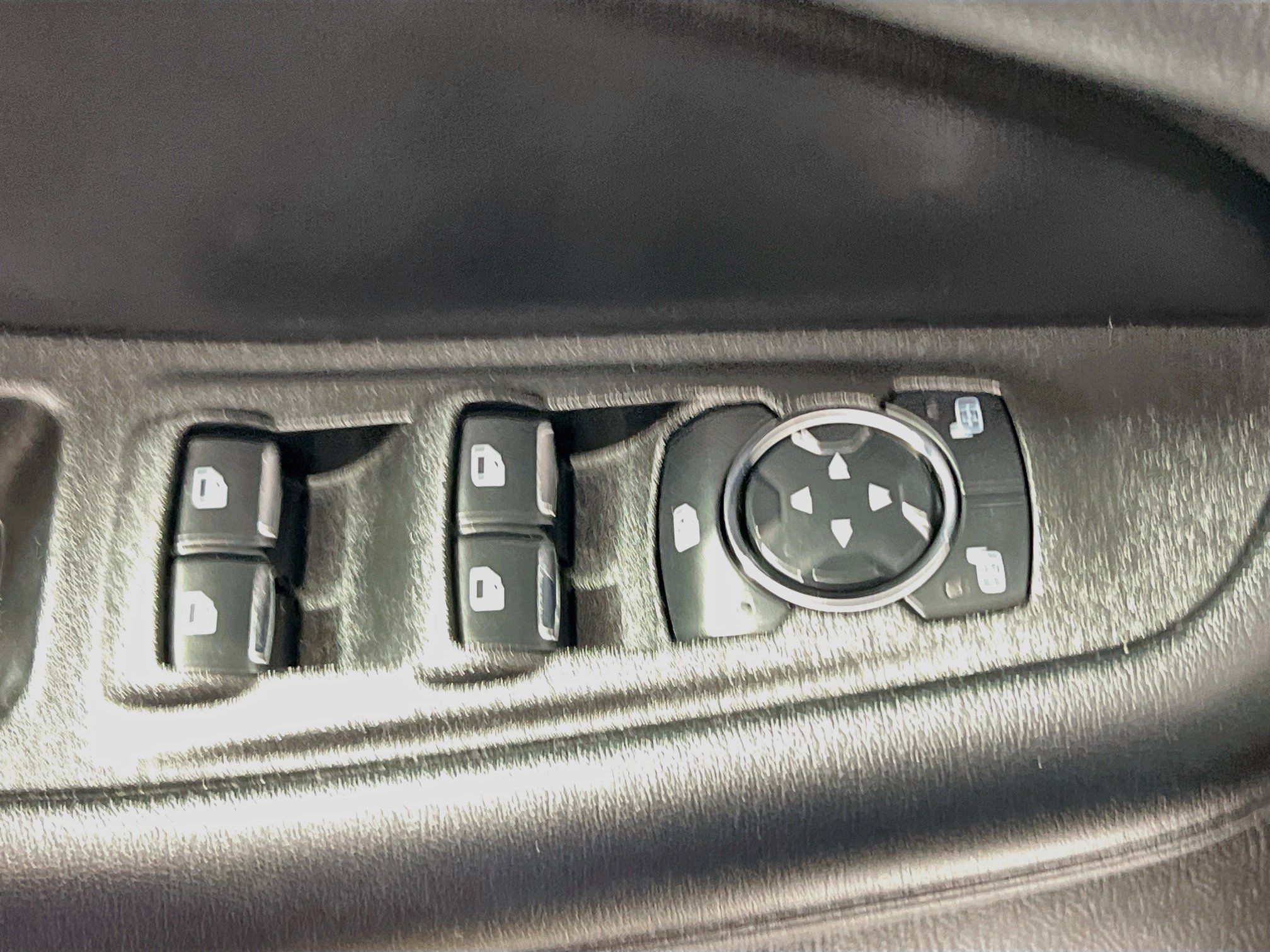 Used 2024 Ford Edge SEL AWD/4WD image 16