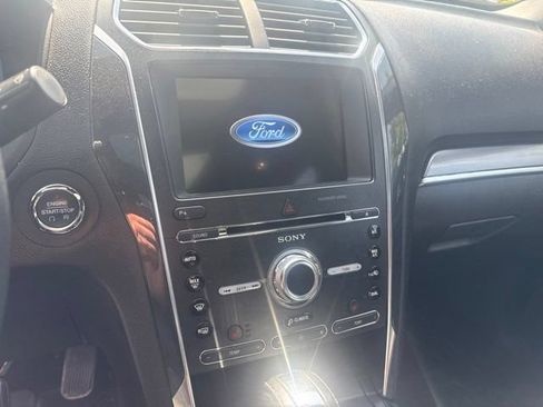 Used 2018 Ford Explorer Sport AWD/4WD image 11