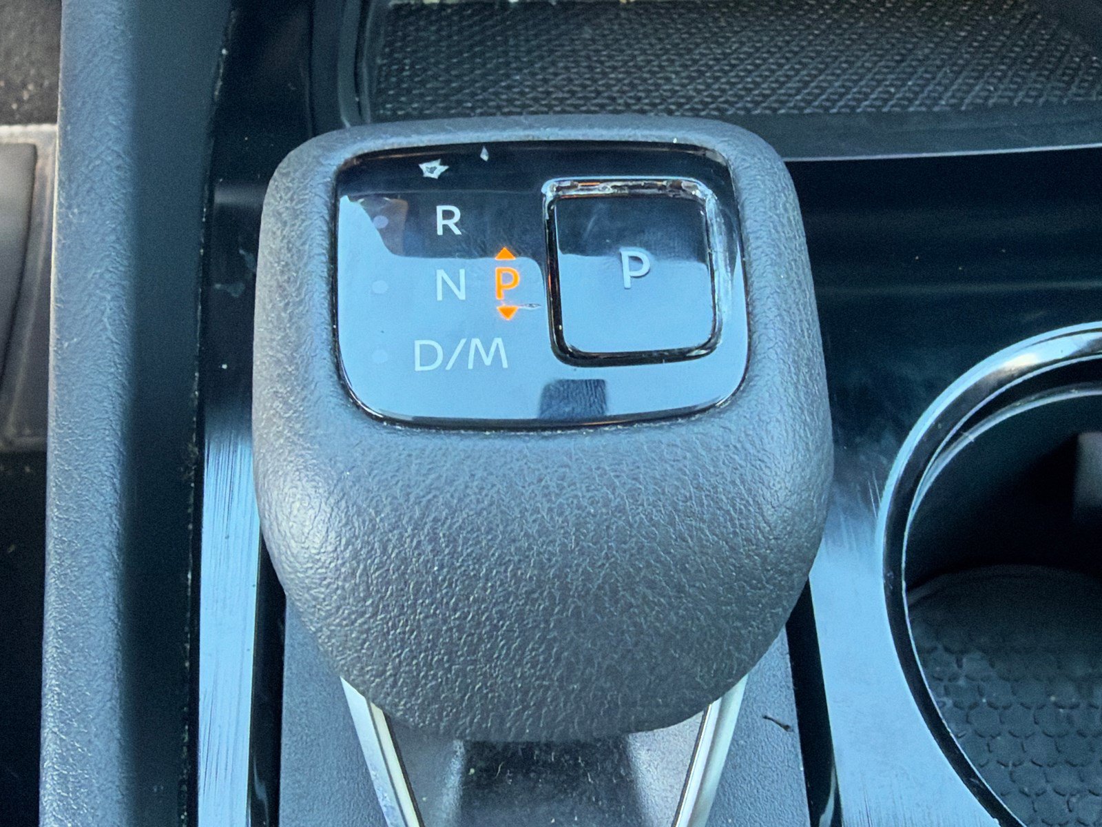 Used 2024 Nissan Rogue SV AWD/4WD image 29