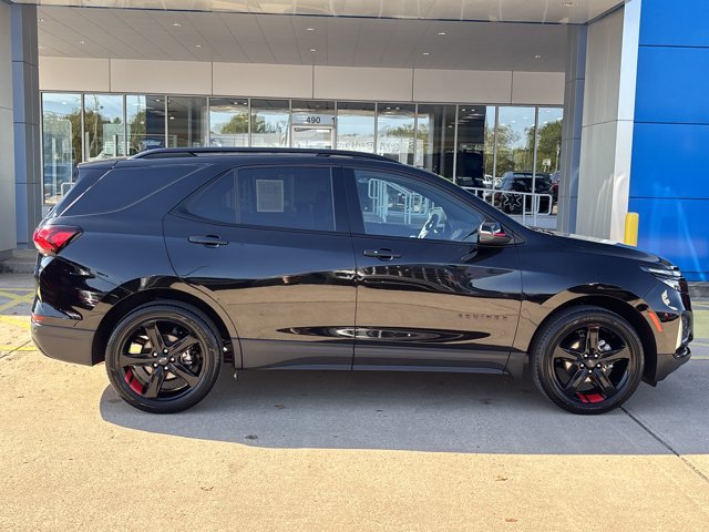 Used 2024 Chevrolet Equinox Premier w/ Redline Edition FWD image 2
