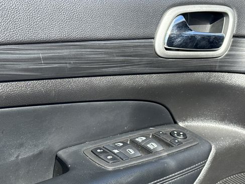 Used 2021 Jeep Grand Cherokee Laredo X image 14