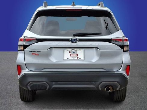 Used 2025 Subaru Forester Limited w/ Popular Package #2 AWD/4WD image 5