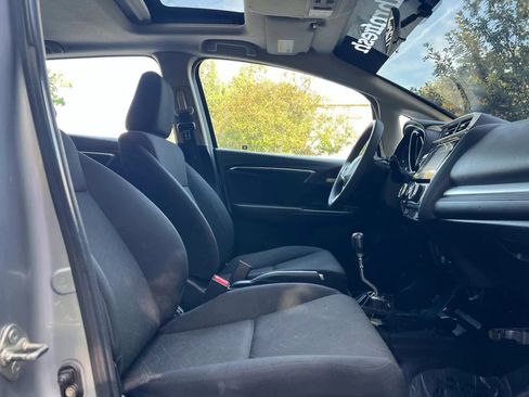 Used 2017 Honda Fit EX image 18