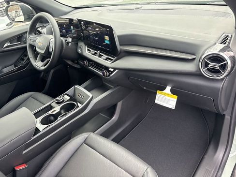 New 2026 Chevrolet Equinox LT w/ Convenience Package II image 29