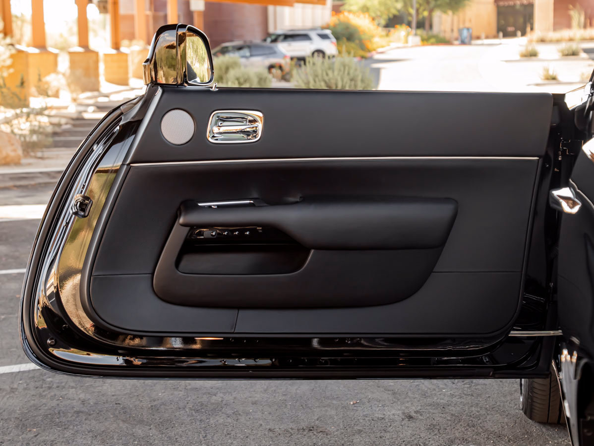 Certified 2018 Rolls-Royce Dawn RWD image 28