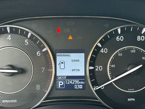 Used 2018 Nissan Armada SL w/ Moonroof Package RWD image 19