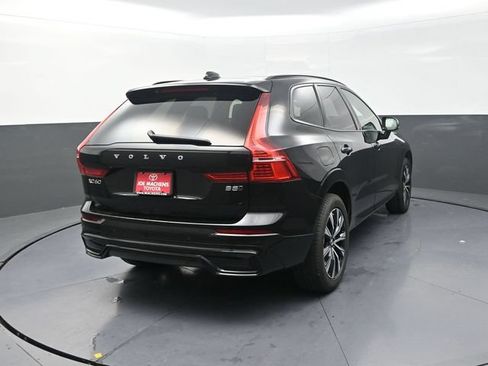 Used 2025 Volvo XC60 B5 Plus AWD/4WD image 8