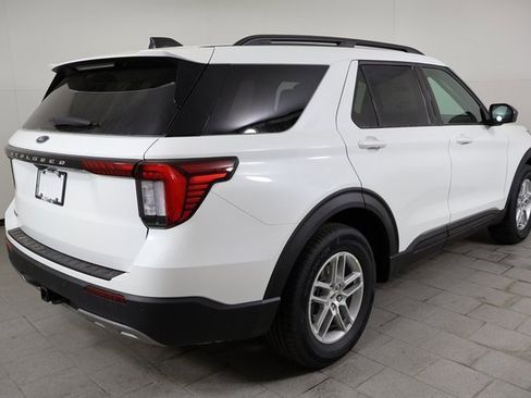 New 2026 Ford Explorer Active w/ Active Comfort Package image 5