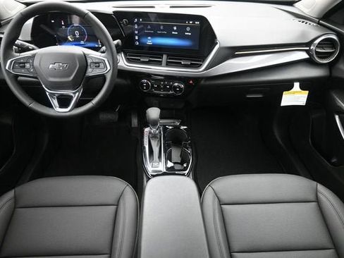 New 2026 Chevrolet Trax ACTIV w/ Driver Confidence Package FWD image 19