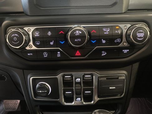 Used 2020 Jeep Wrangler Unlimited Sport S AWD/4WD image 36