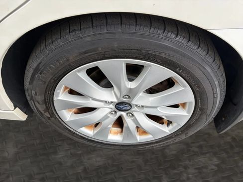Used 2015 Subaru Legacy 2.5i Premium AWD/4WD image 41