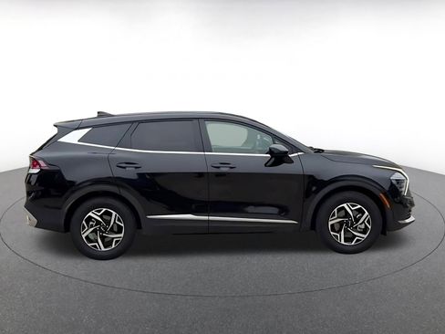 Used 2025 Kia Sportage LX FWD image 16