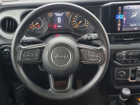 Used 2025 Jeep Wrangler Unlimited Sport AWD/4WD image 26