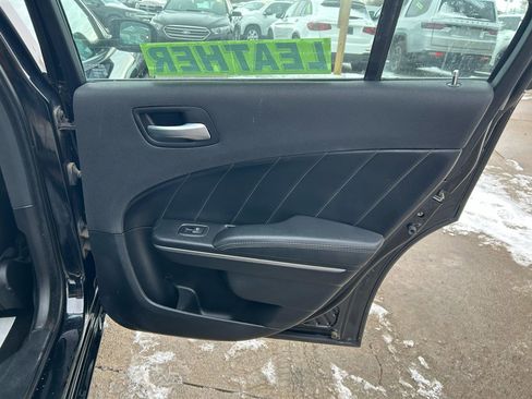 Used 2017 Dodge Charger SXT w/ Plus Group image 15