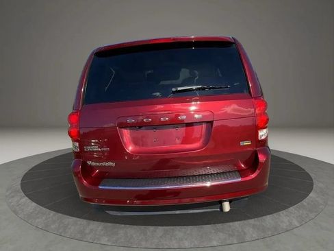 Used 2019 Dodge Grand Caravan SE w/ Power Convenience Group I FWD image 5