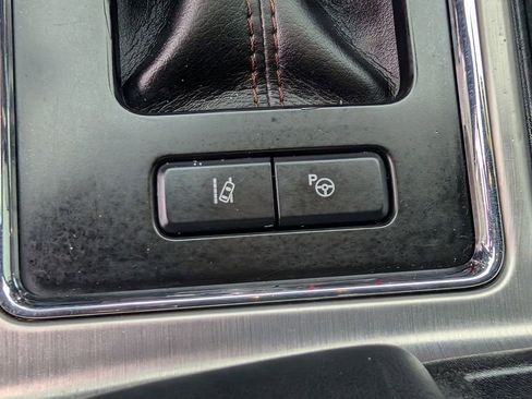 Used 2019 Ford F150 Platinum w/ Equipment Group 701A Luxury image 34