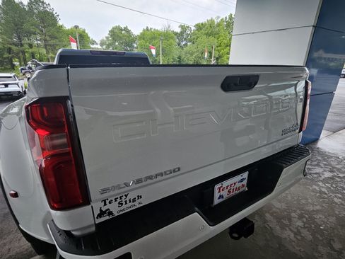 New 2026 Chevrolet Silverado 3500 High Country w/ Technology Package AWD/4WD image 7