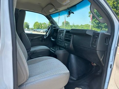 Used 2020 Chevrolet Express 3500 w/ Power Convenience Package RWD image 10