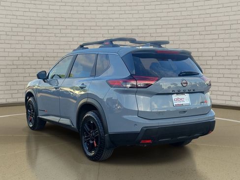 Certified 2025 Nissan Rogue SV image 7