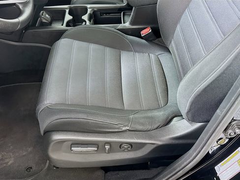 Used 2017 Honda CR-V EX image 18