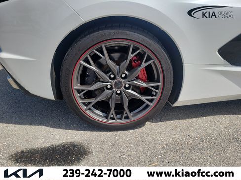 Used 2023 Chevrolet Corvette Stingray Premium Conv w/ Z51 Performance Package RWD image 10