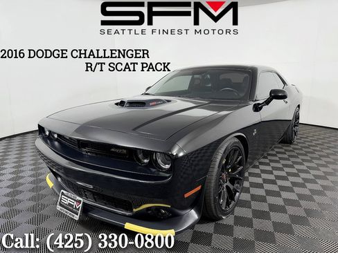 Used 2016 Dodge Challenger R/T Scat Pack RWD image 1