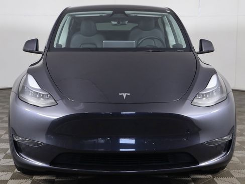 Used 2024 Tesla Model Y Long Range image 12