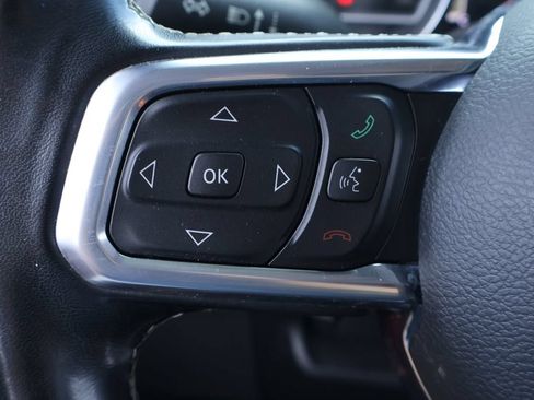 Used 2020 Jeep Gladiator Overland AWD/4WD image 19