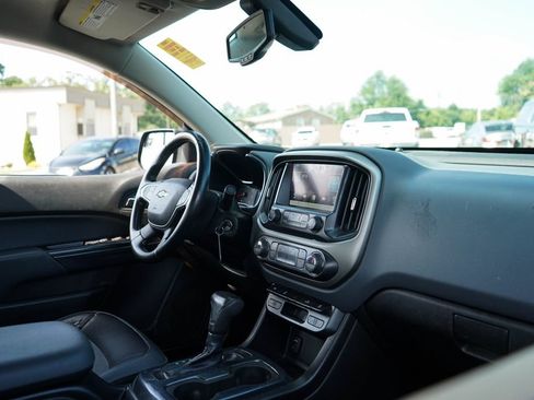 Used 2015 Chevrolet Colorado Z71 RWD image 14