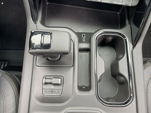 New 2026 GMC Sierra 1500 AT4 w/ AT4 Premium Package AWD/4WD image 16